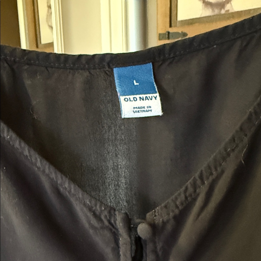 Old Navy Black Spaghetti Strap Button-Front Cami - Picture 2 of 3